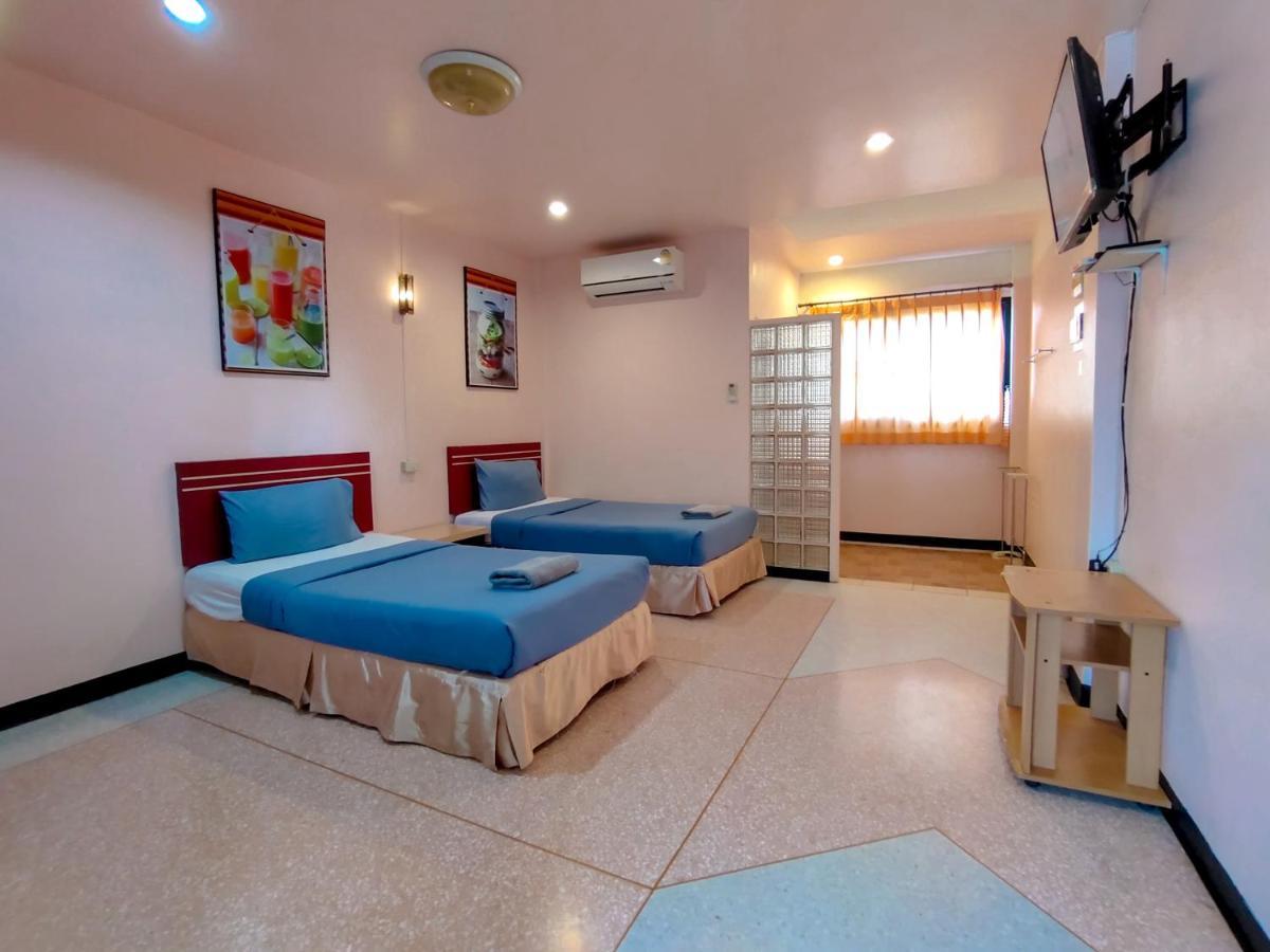 Srisomthai Hotel Убон Ратчатани Екстериор снимка