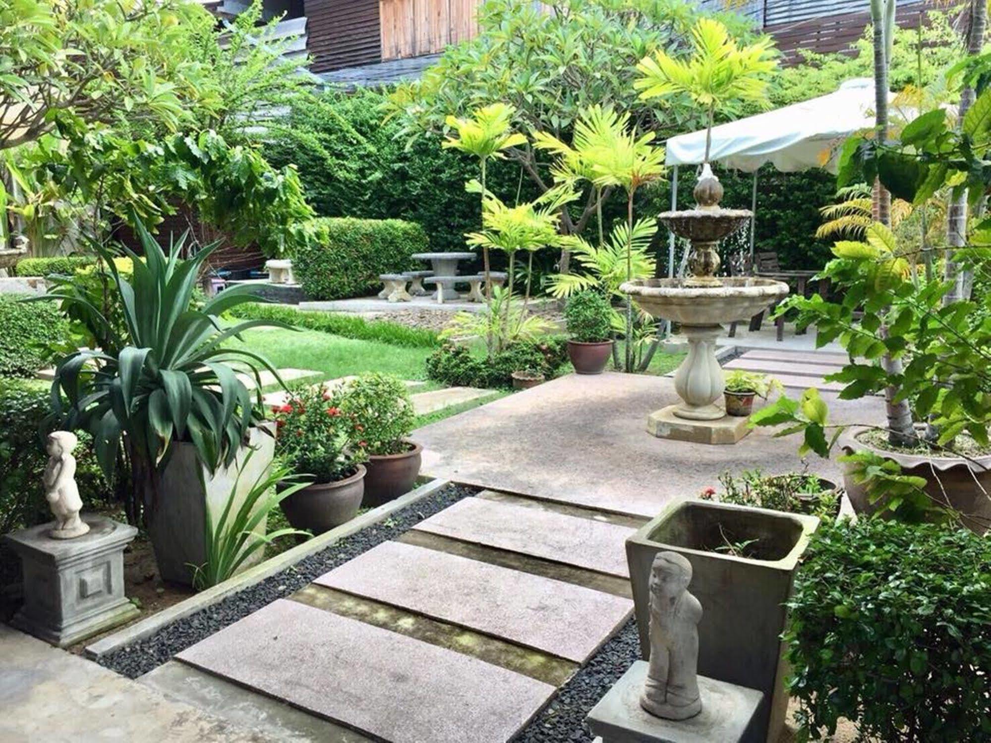 Srisomthai Hotel Убон Ратчатани Екстериор снимка